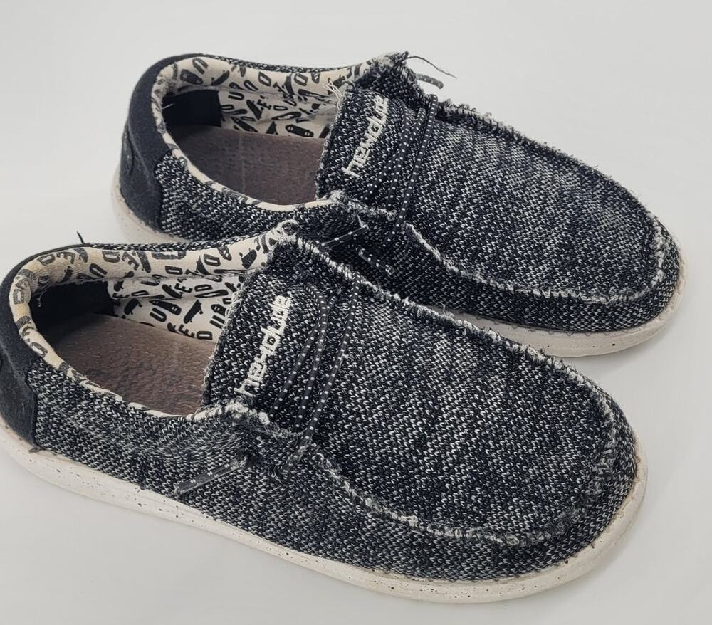 Hey Dude Wally Sox Youth Black White Slip On Shoes Y3-Y4 Back To School Comfort